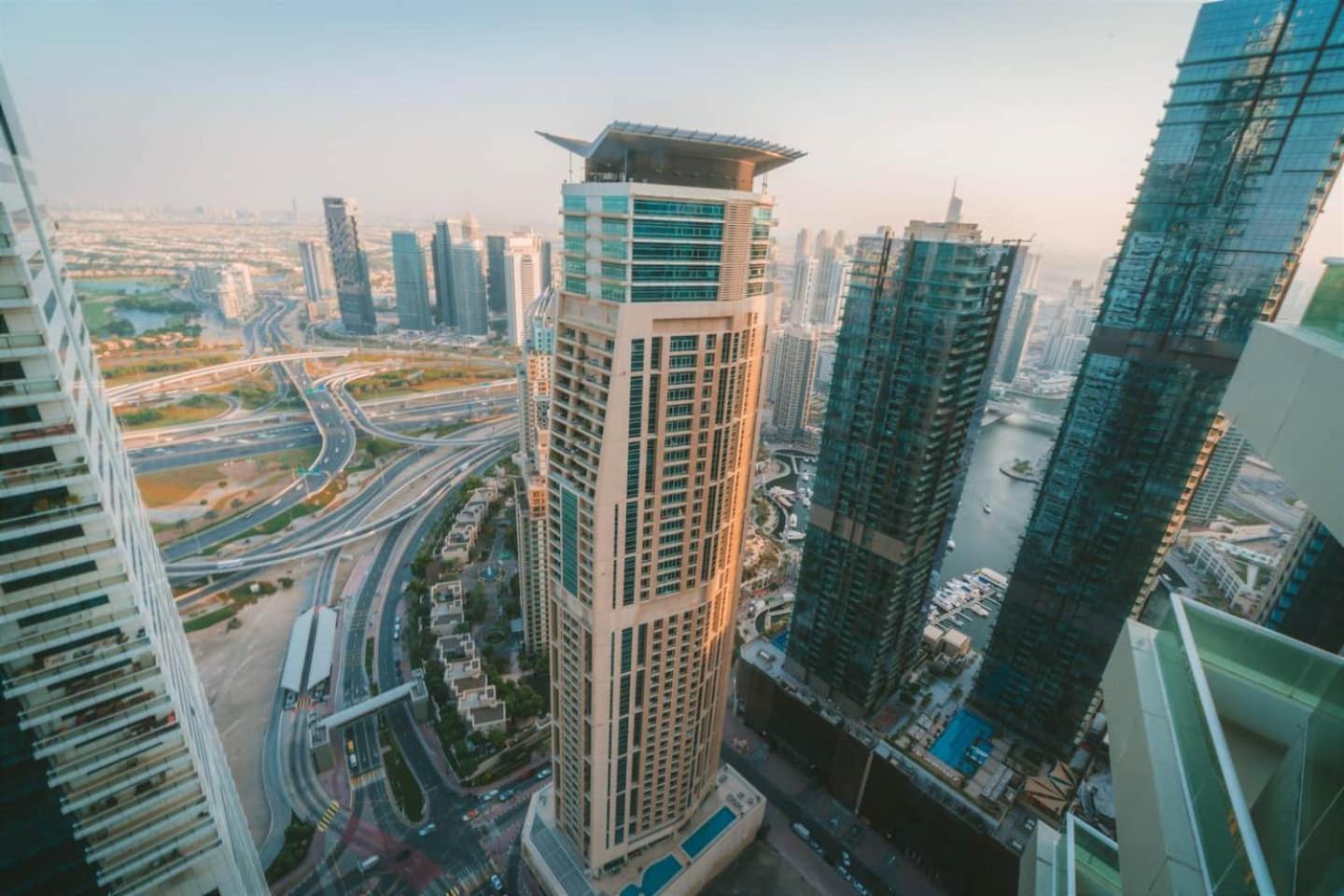 Pristine Sunrise View At 51st Dubai