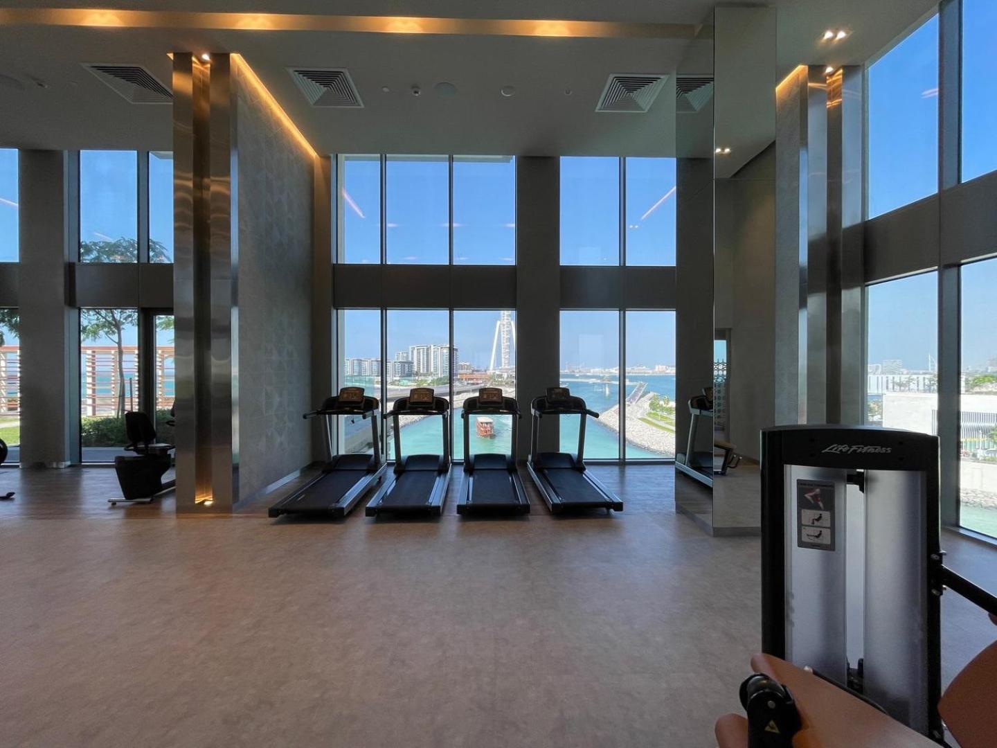 Guestready Azure 52|42 Marina Views Apartment Dubai