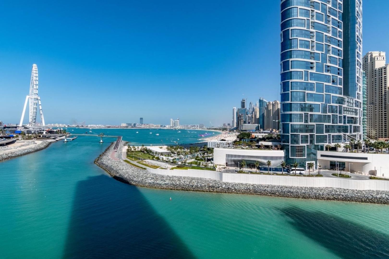 Guestready Azure 52|42 Marina Views Apartment Dubai
