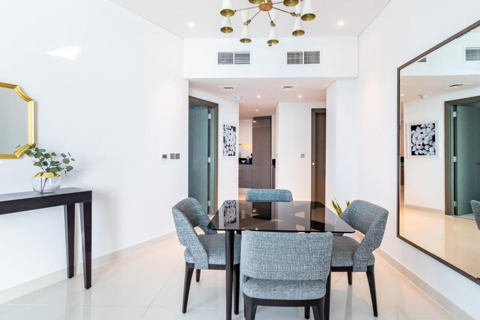 Guestready Homes - Afterlight Roses *