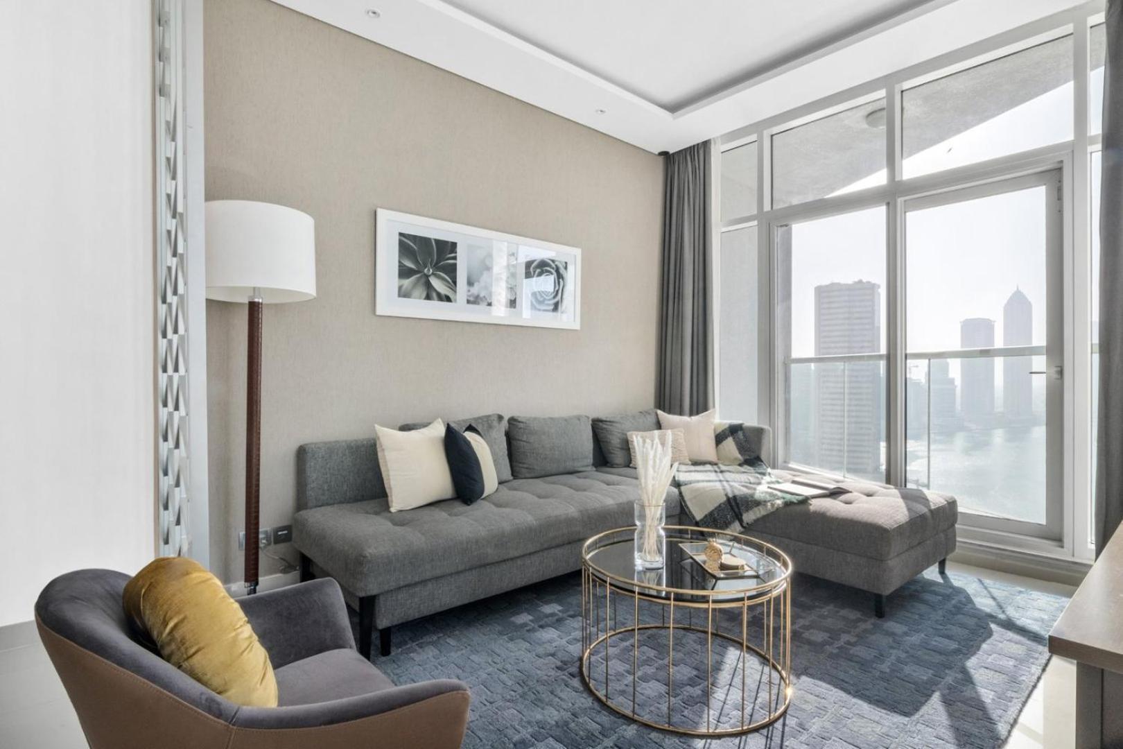 Guestready Homes - Afterlight Roses