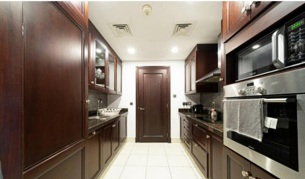 Apartment Vibrant One Bed, 5 Mins Walk To Mall, Burj Dubai
