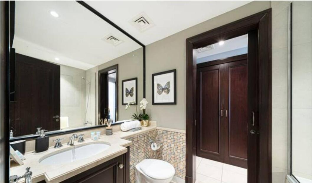 Vibrant One Bed, 5 Mins Walk To Mall, Burj *
