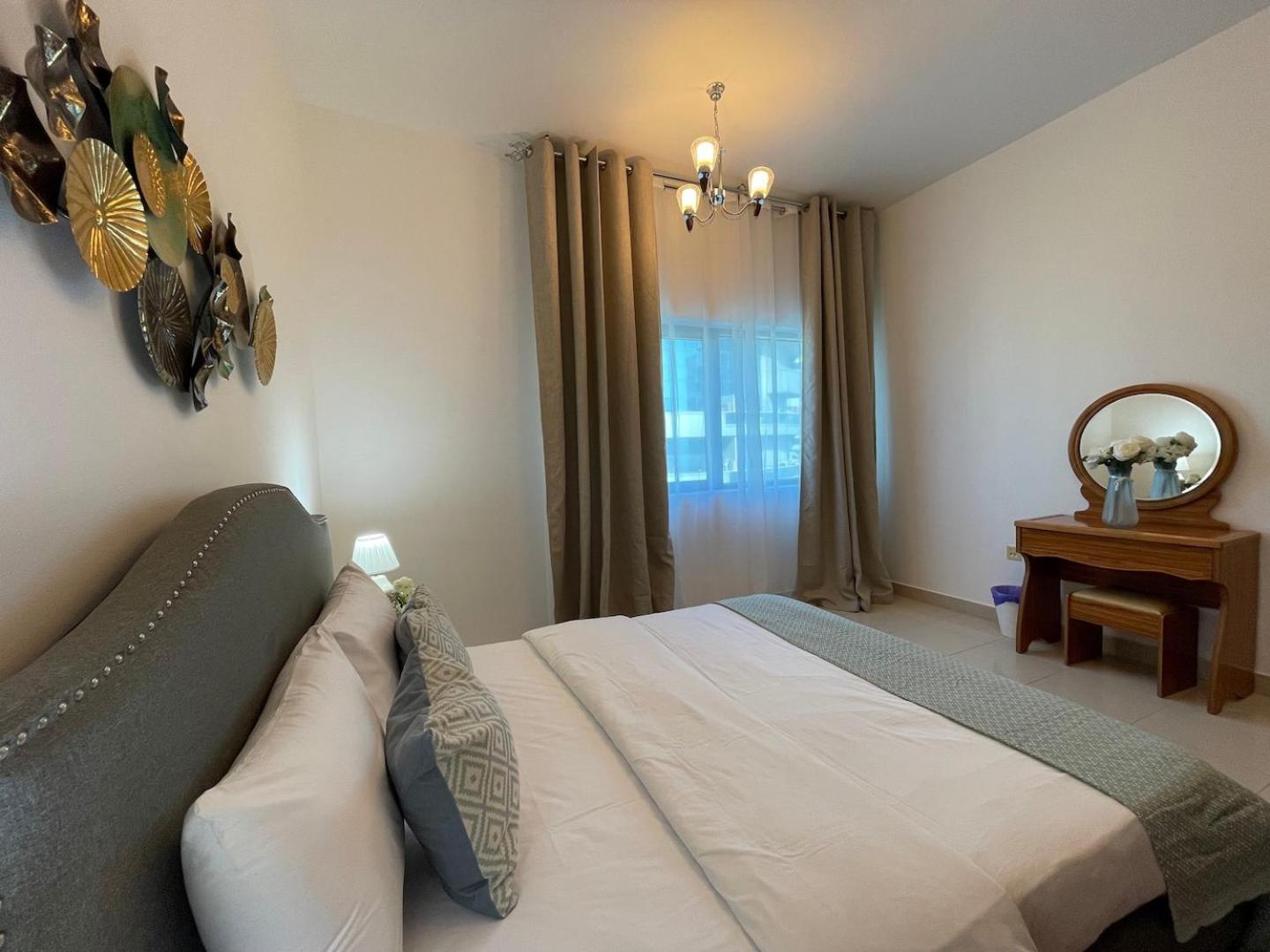 Ferienhaus Away From - Barsha Heights *