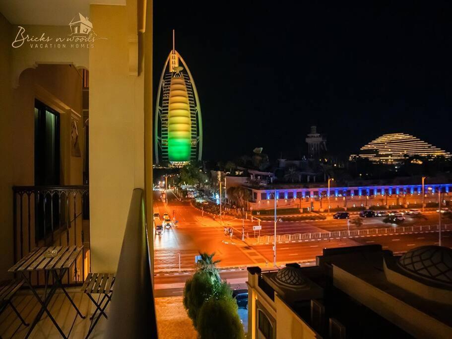 Stunning Burj View 1 Bhk Dubai