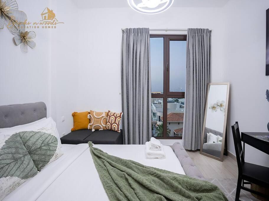 Stunning Burj View 1 Bhk Apartment
