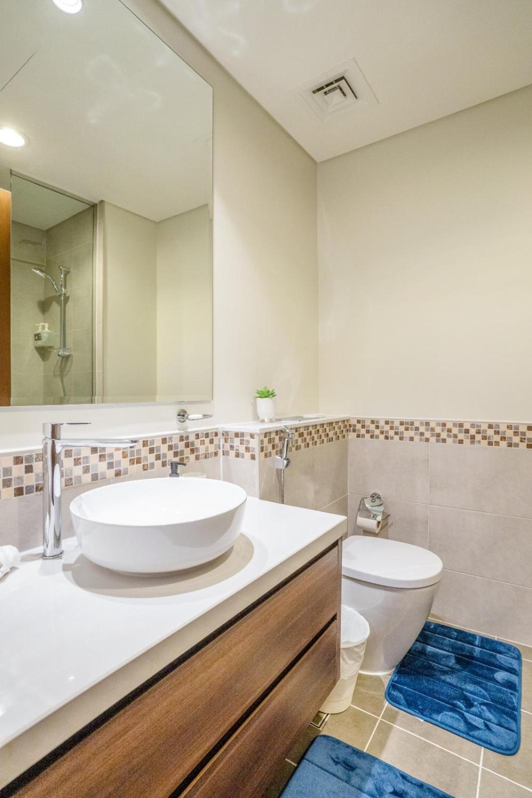Stunning 2-bedroom Business Bay With Burj Khalifa View & Huge Balcony Apartamento Dubai