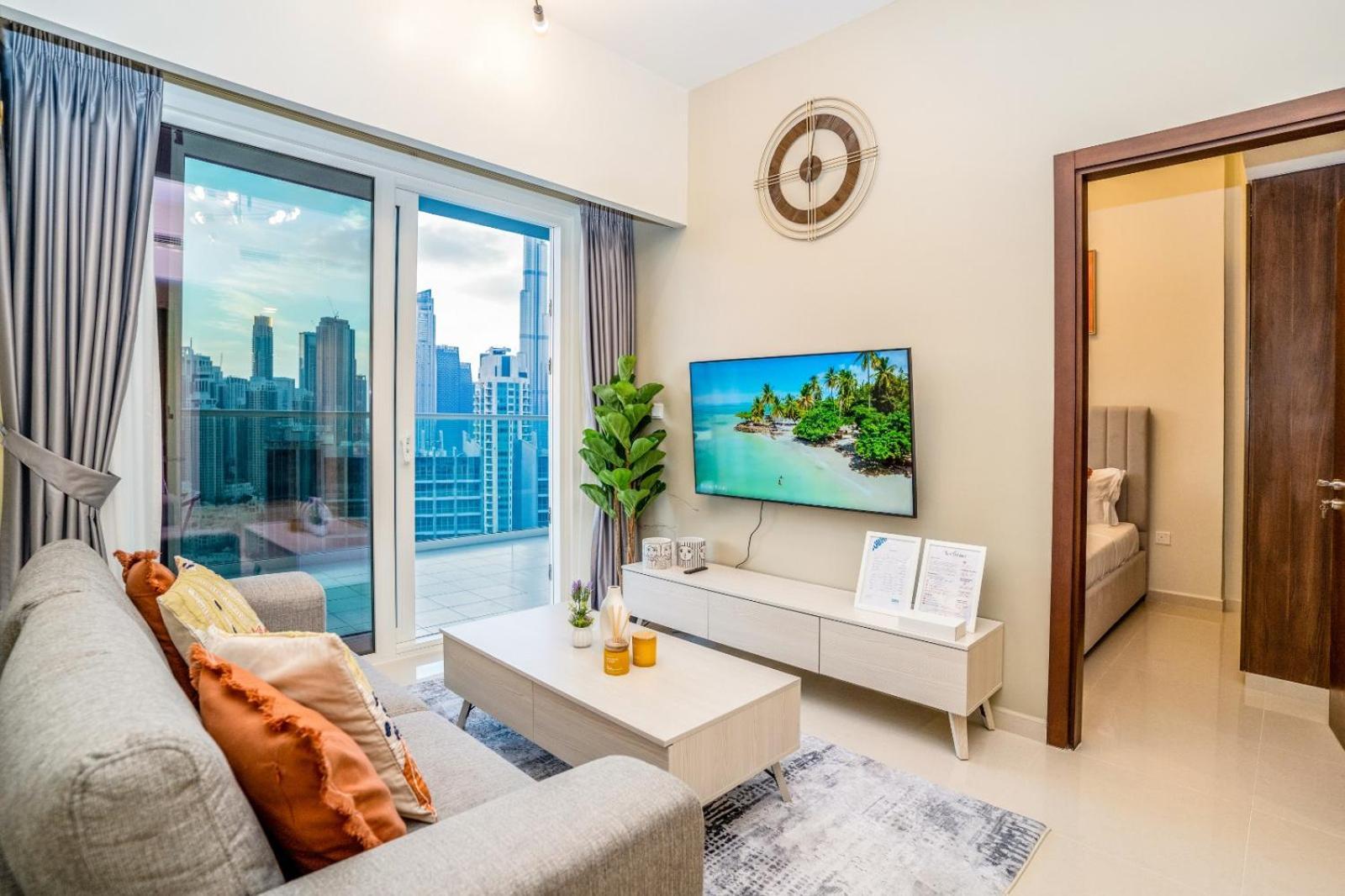 Apartamento Stunning 2-bedroom Business Bay With Burj Khalifa View & Huge Balcony *