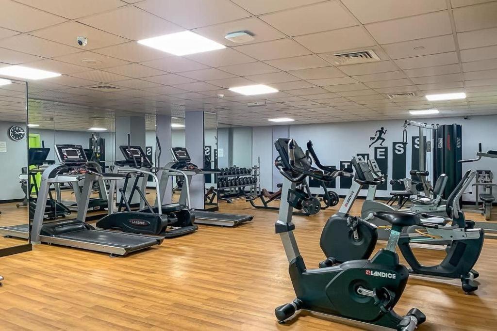 Apartment Luxury One Bedroom ! Dubai
