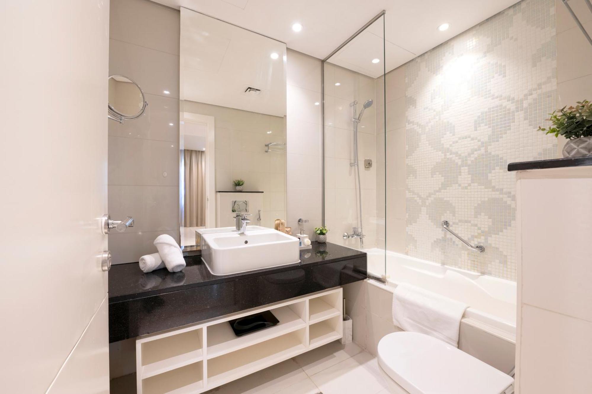 Aparthotel Damac Canal Views Residences 5*