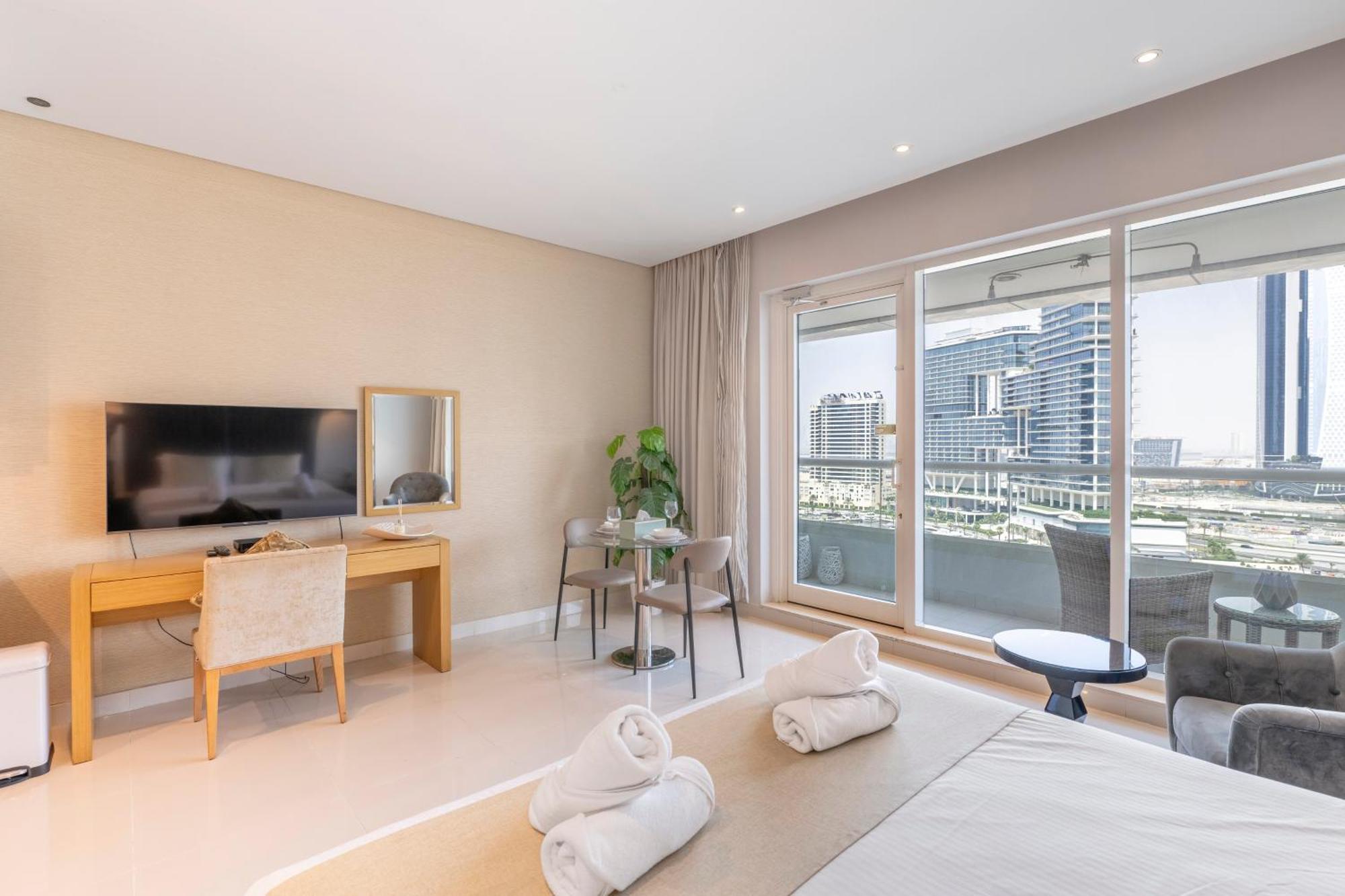 Aparthotel Damac Canal Views Residences 5*