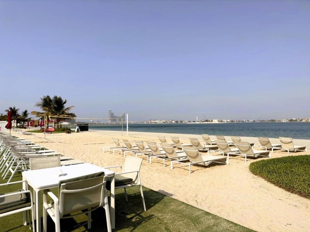 Luxurious Palm Jumeirah With Sea Views Dubai