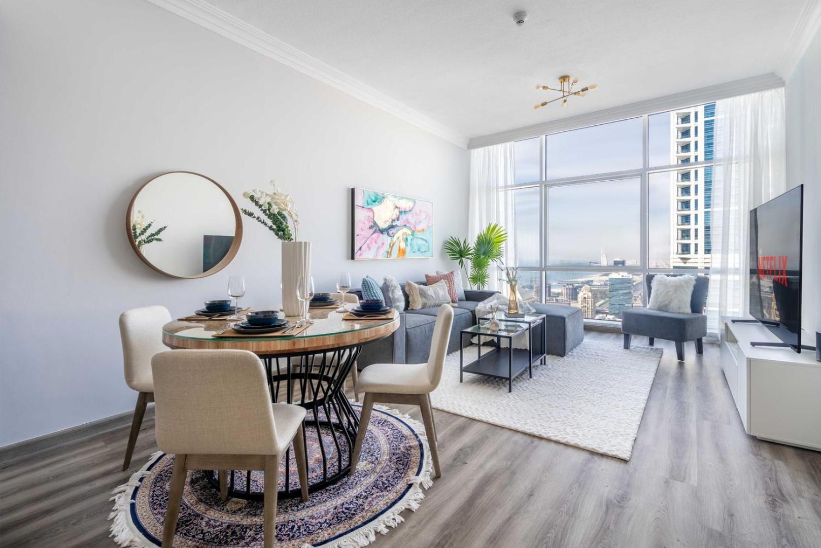 Guestready - Lux Interiors In Marina Apartment Dubai