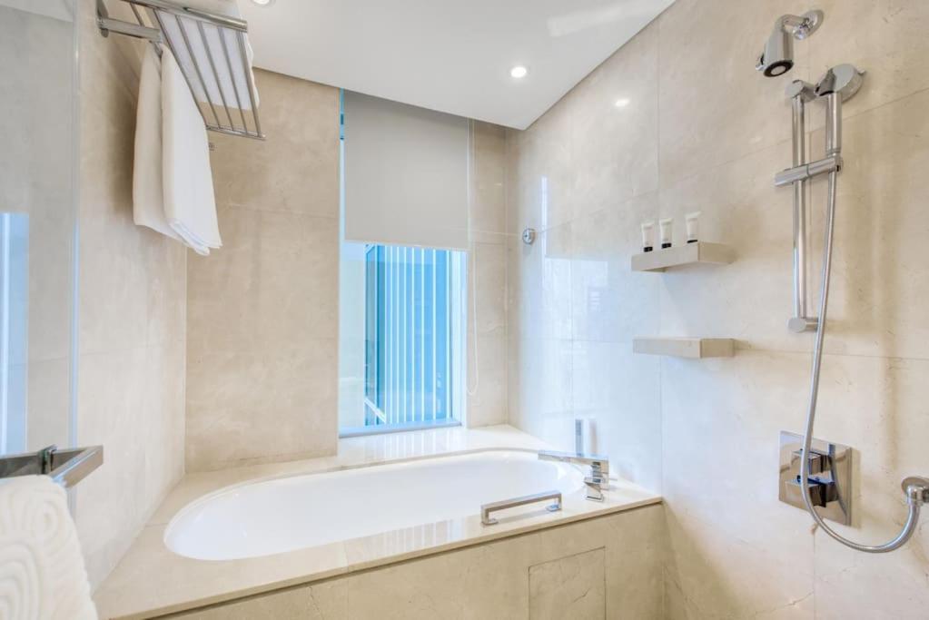 Superhost - At Jw Marriott - The Address Marina Dubai