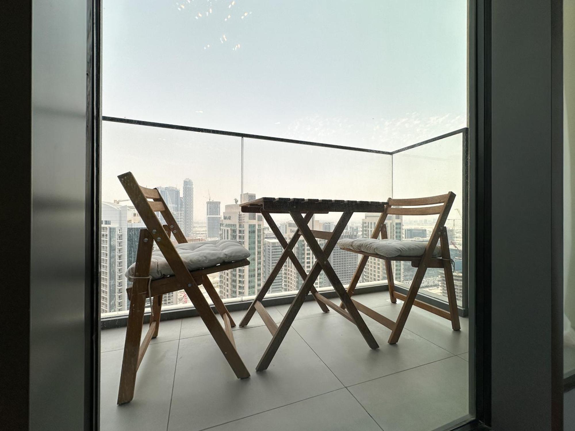 Apartment Trophy - Downtown Skyview In 35th Floor