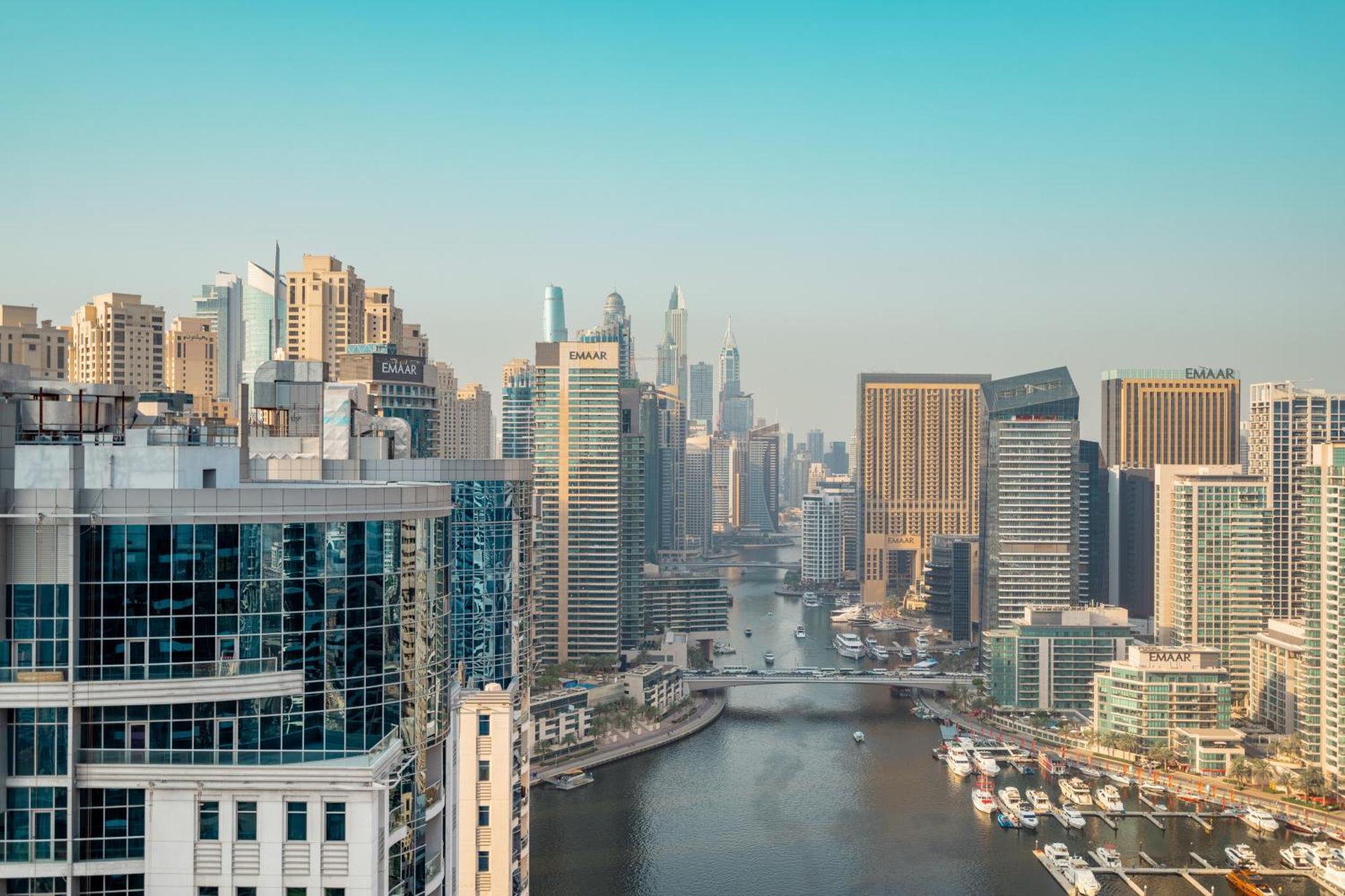 Prime Retreats - Sparkle Tower Marina Apartment Dubai