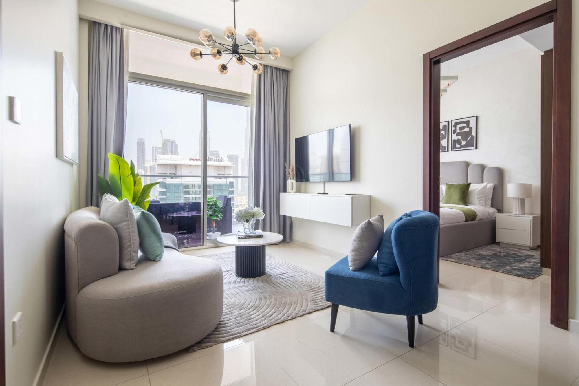 Frank Porter - Vera Residences Apartment *