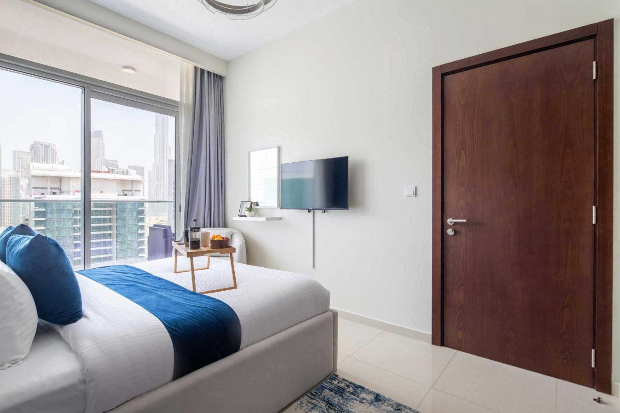 Frank Porter - Vera Residences *