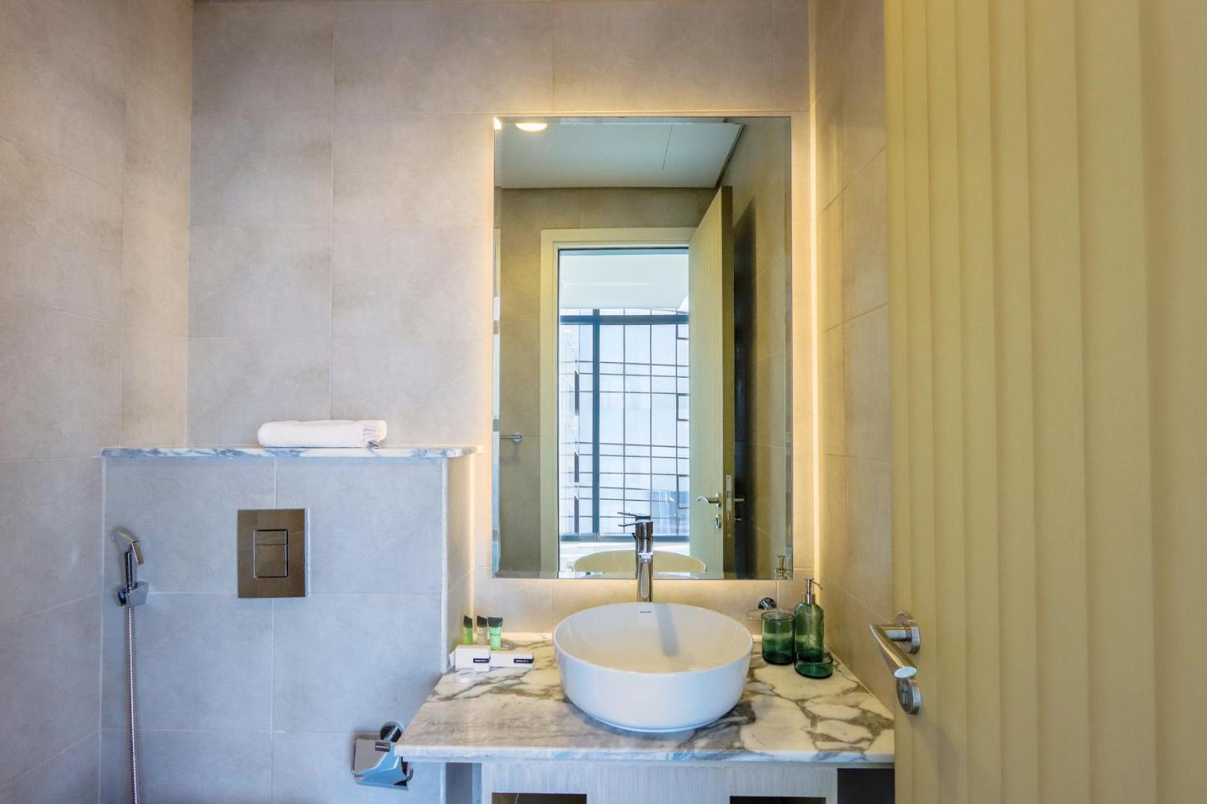 Paramount Midtown - Upgraded High-floor 2 Br Apartment *