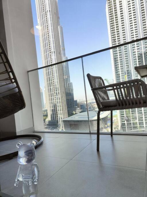 Burj View - 10 Minutes Walk Dream Lux Designer 3bd Holiday home