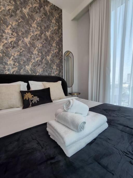 Holiday home Burj View - 10 Minutes Walk Dream Lux Designer 3bd Dubai