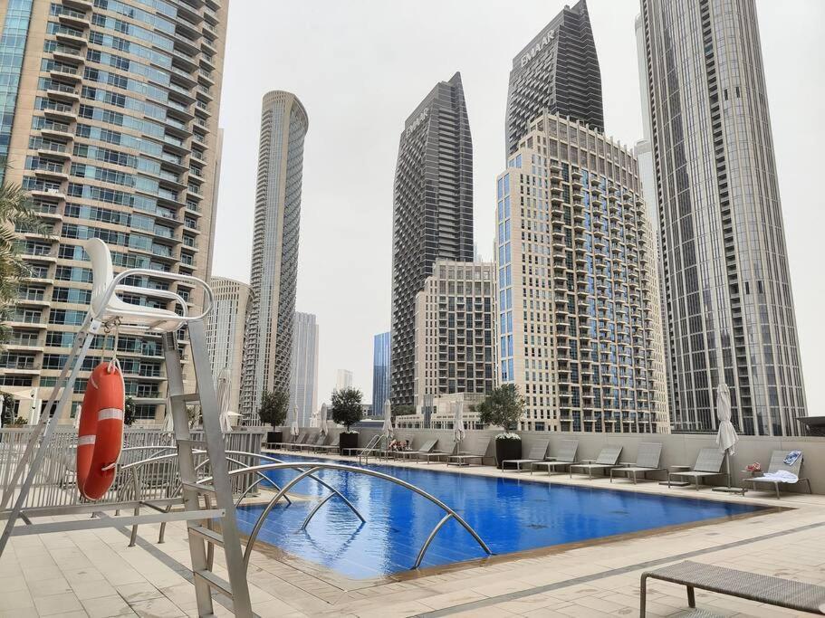 Burj View - 10 Minutes Walk Dream Lux Designer 3bd * Dubai