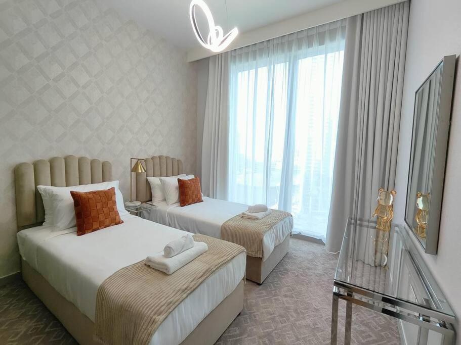 Burj View - 10 Minutes Walk Dream Lux Designer 3bd Dubai