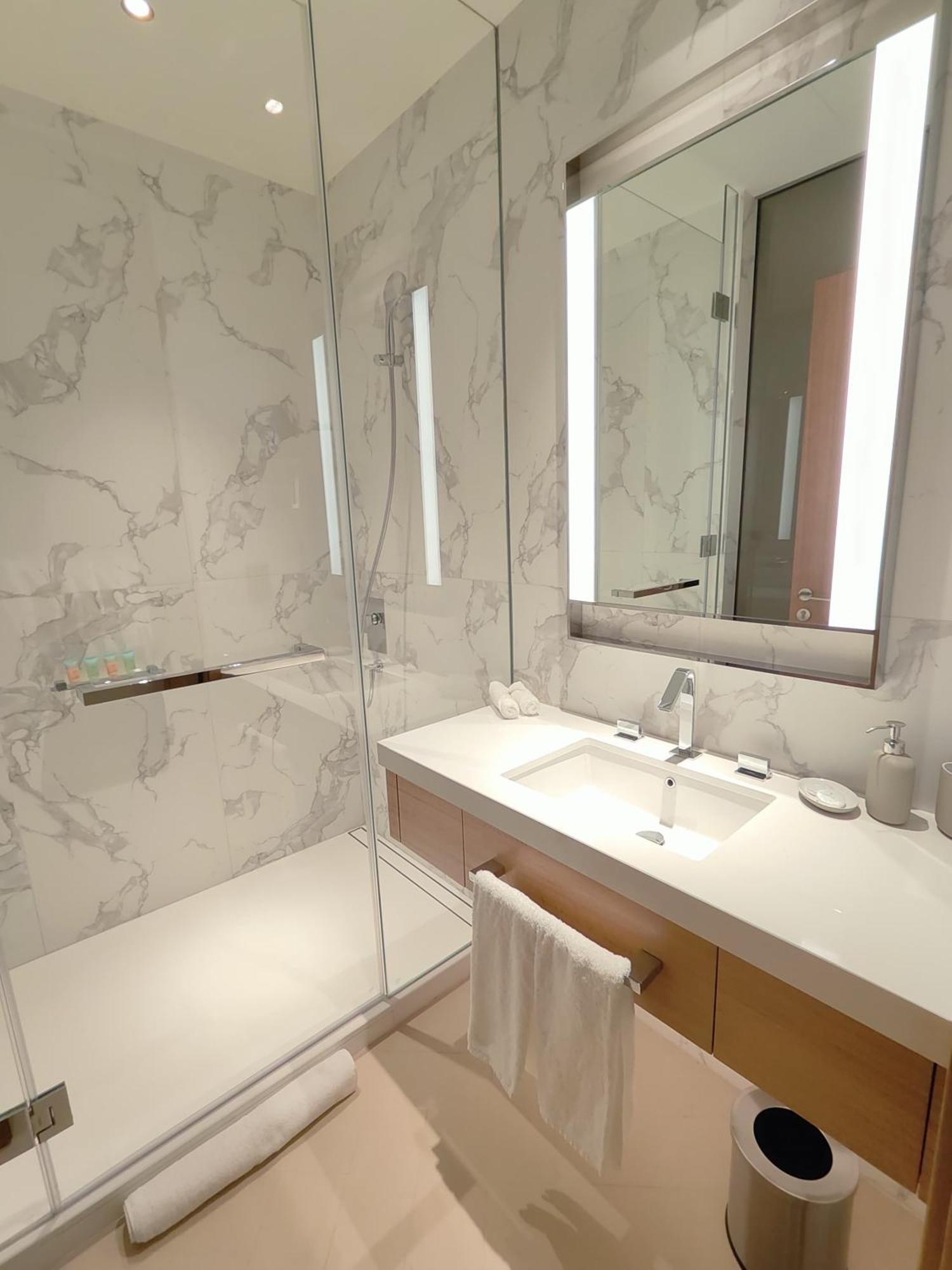 2bd Luxury Opera District Downtown *