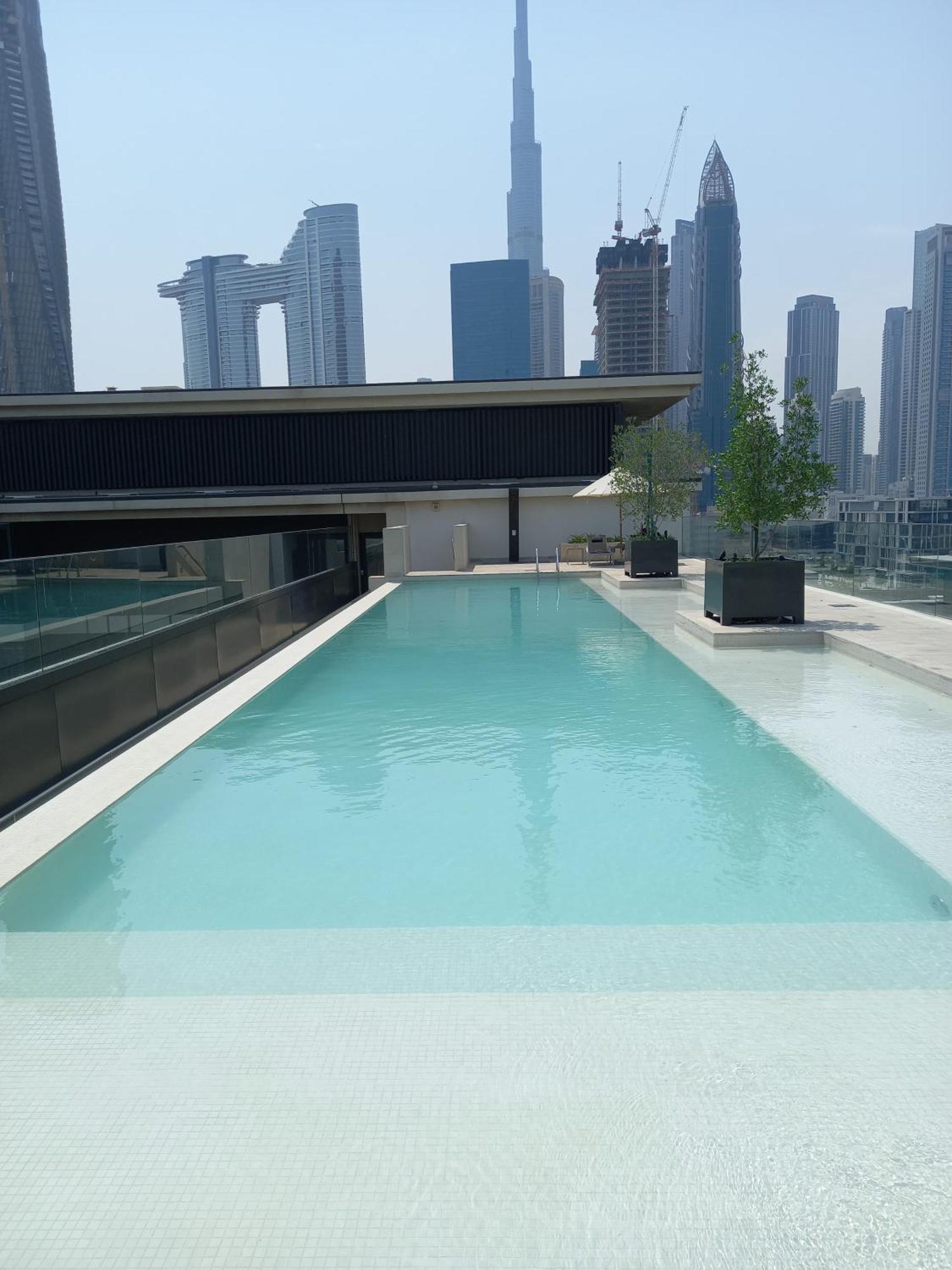 Daire Luxury With Pool, Patio & Gym In Walk