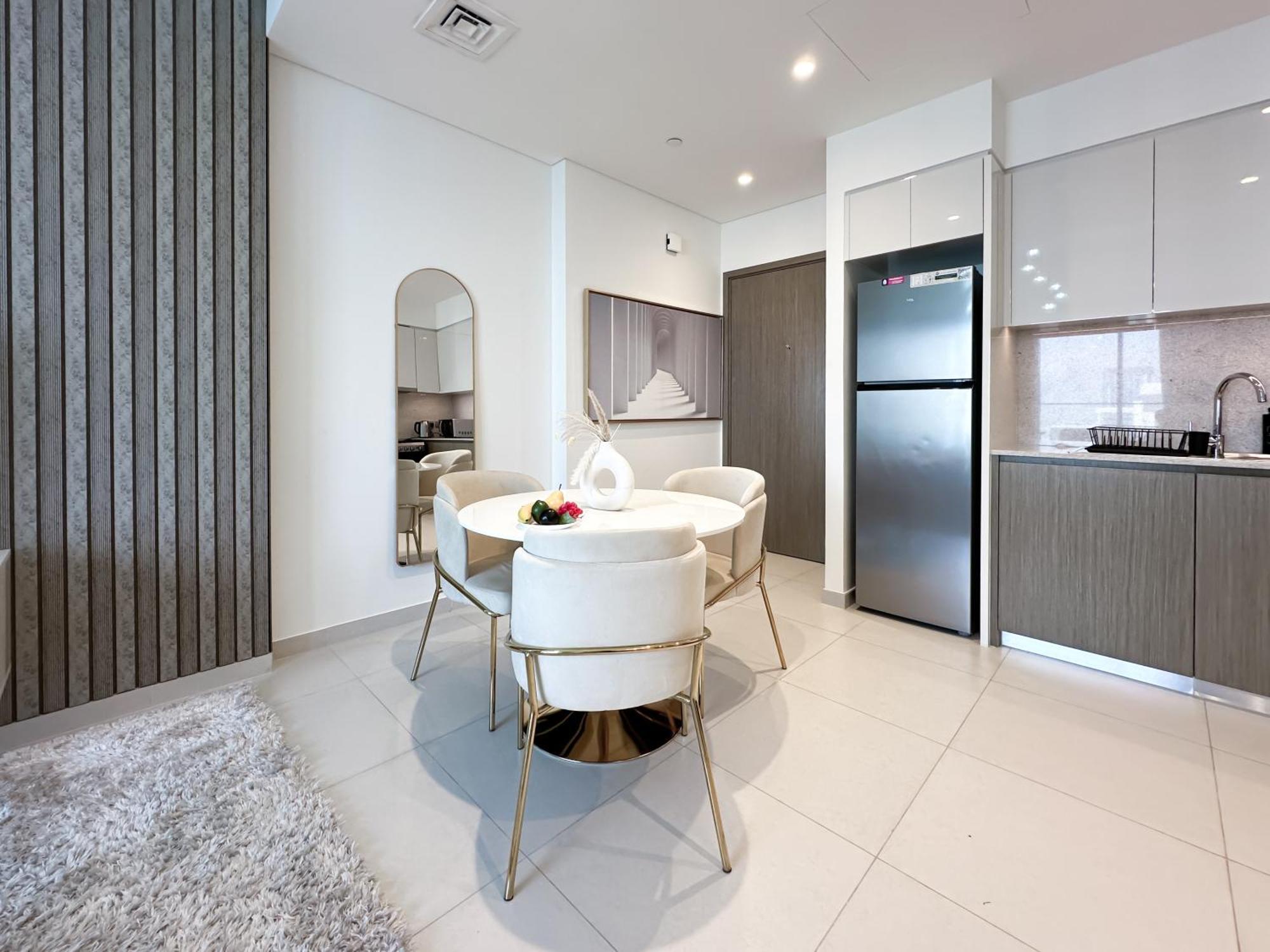 Apartment Trophy - Euphoria Eclipse In 29th Floor In Burj Royale Dubai
