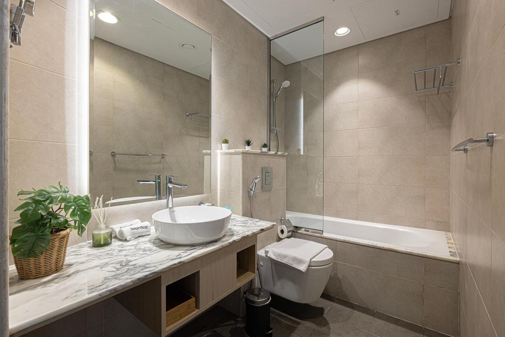 Apartment Smartstay At Paramount Tower - Sea And Downtown Views - Infinity Pool - Modern Luxury Residences *