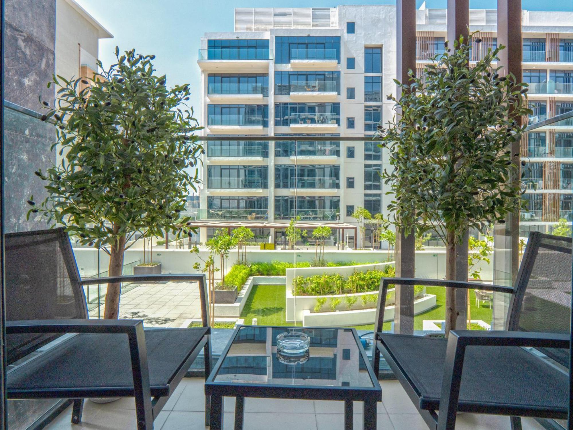 Easygo - Unbeatable Deals On Urban In Riviera 16 *