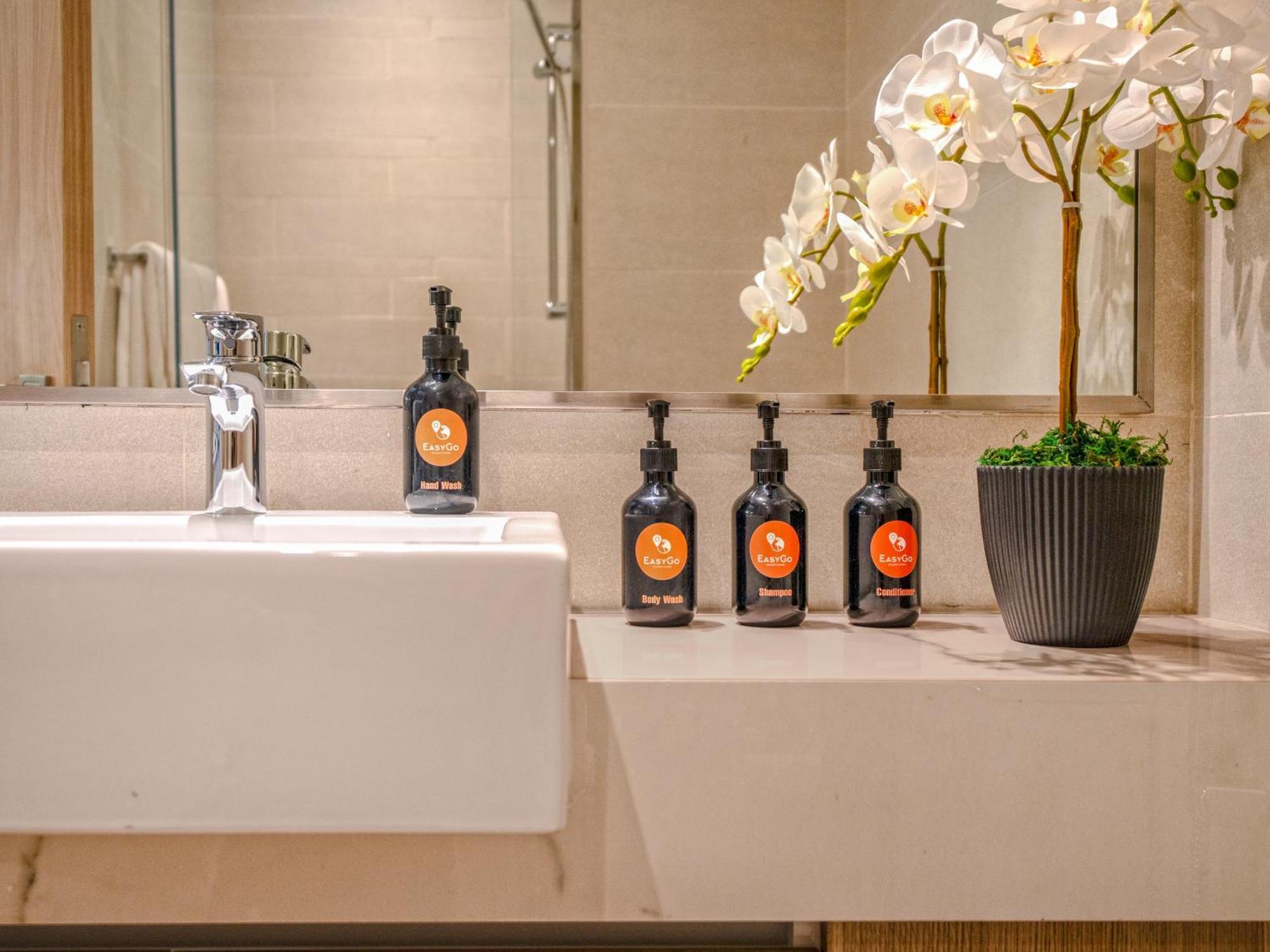 Apartment Easygo - Unbeatable Deals On Urban In Riviera 16 Dubai