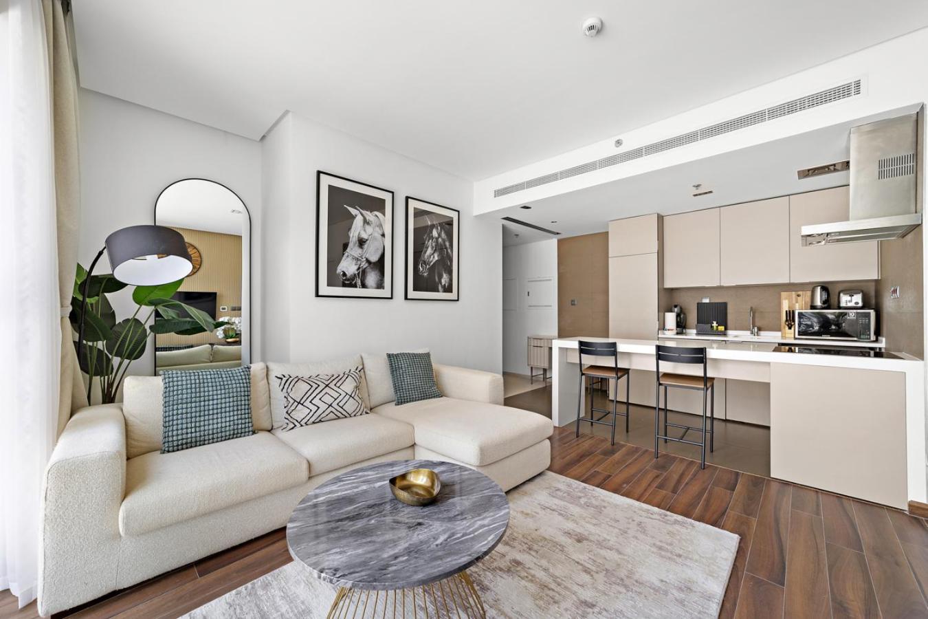 Stonetree - Brand New 1 Bedroom In Prime Location