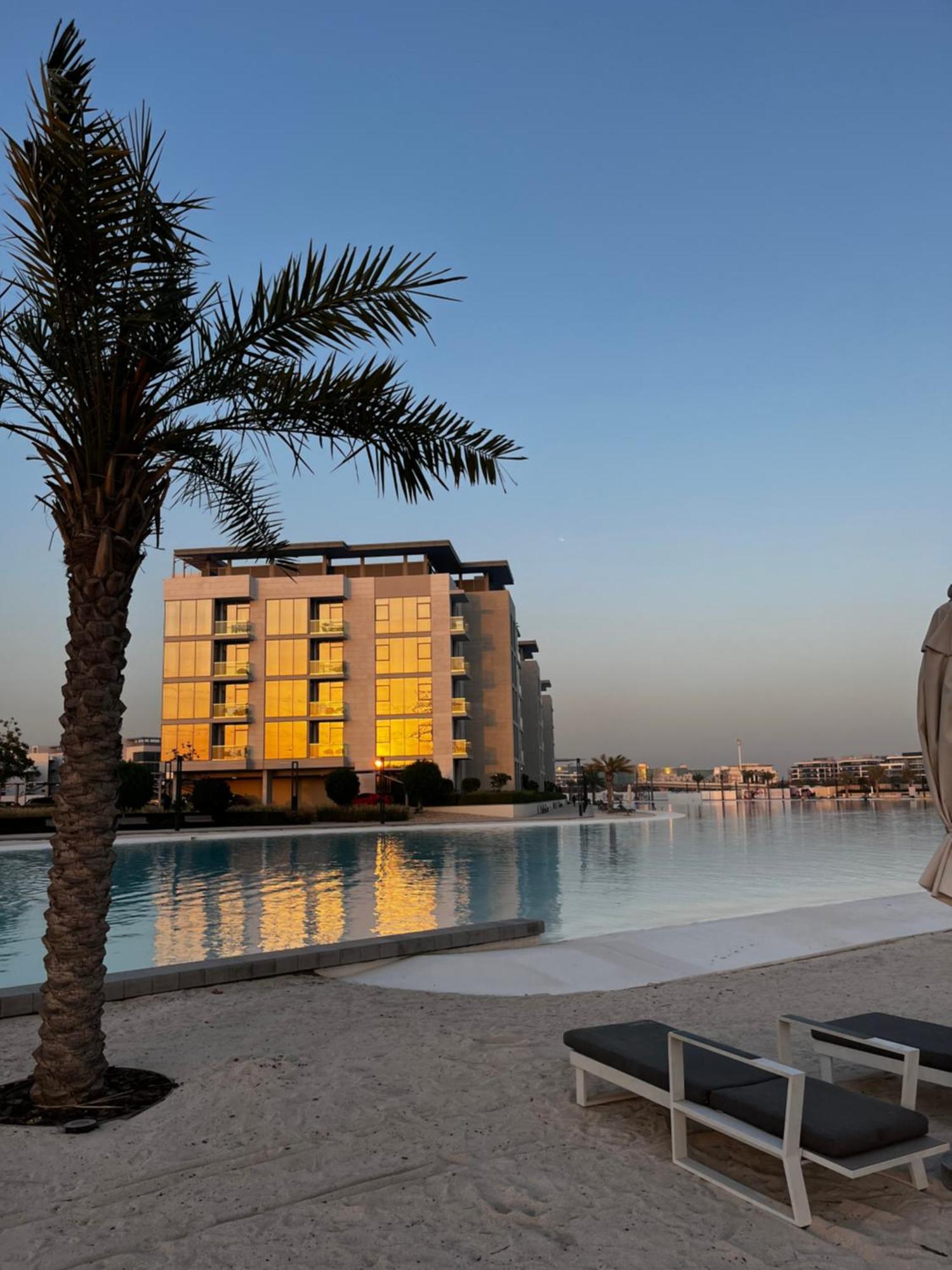 Apartamento Beautiful Lagoon Facing Dubai