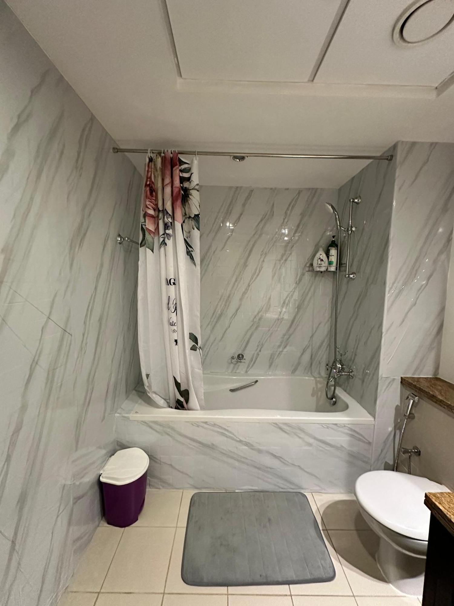 Daire The Residences 1 - Luxury 1br In Downtown - 2 Mins Walk To Burj Khalifa & Mall
