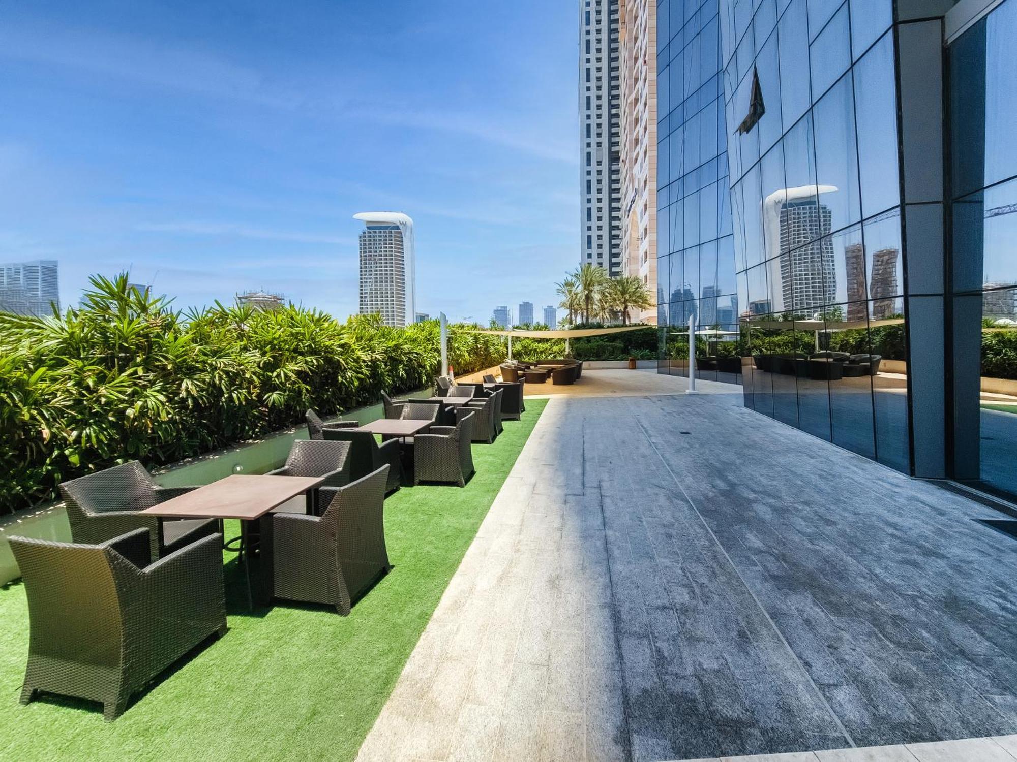 Ultra Modern 1bd In Damac Heights Marina *