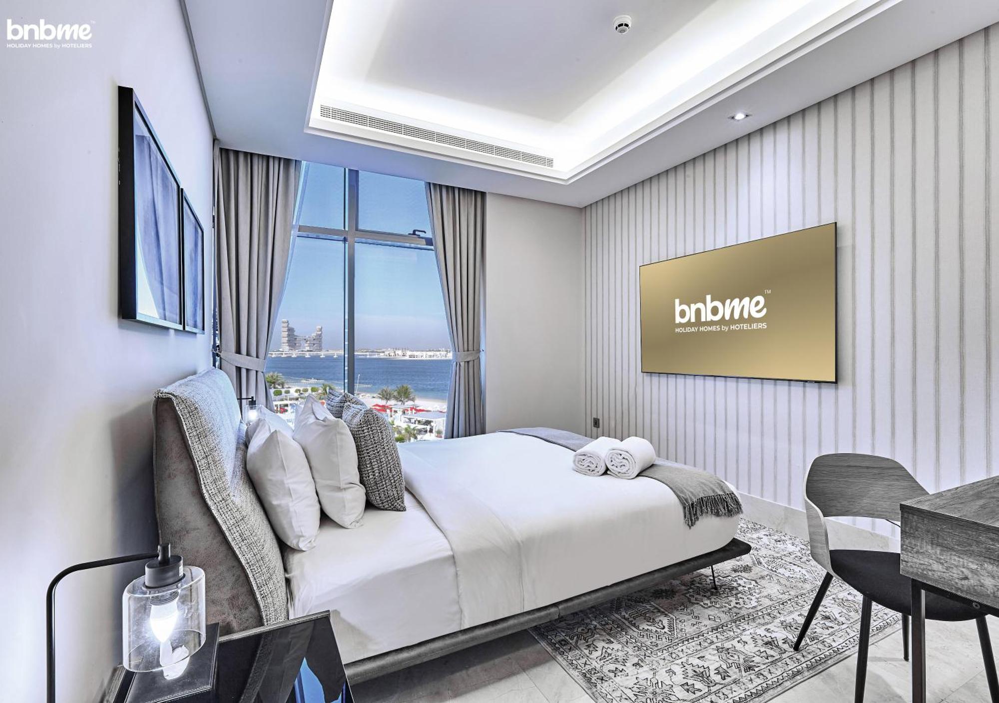 Bnbme - Th8 Palm Dubai