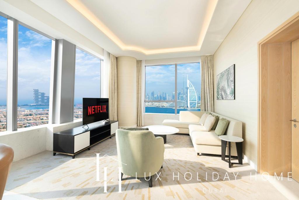Lux Iconic Views At The Palm Tower 4 Apartment
