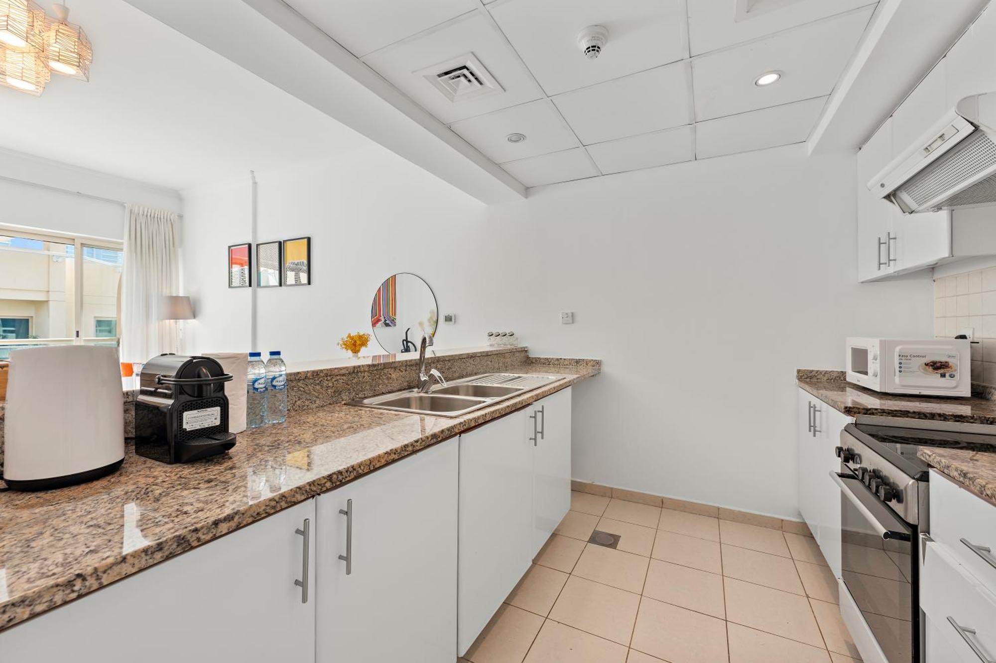 Charming 1br In The Greens, Near Metro Apartment *