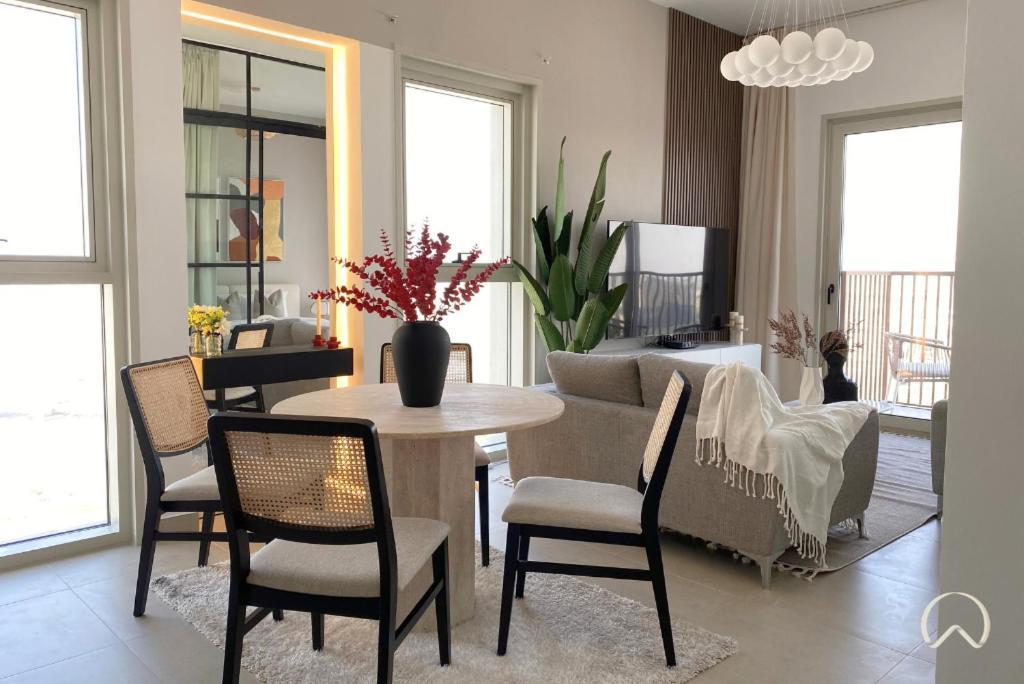 Oraya - Apt. With Skyline And Garden View Along With * Dubai