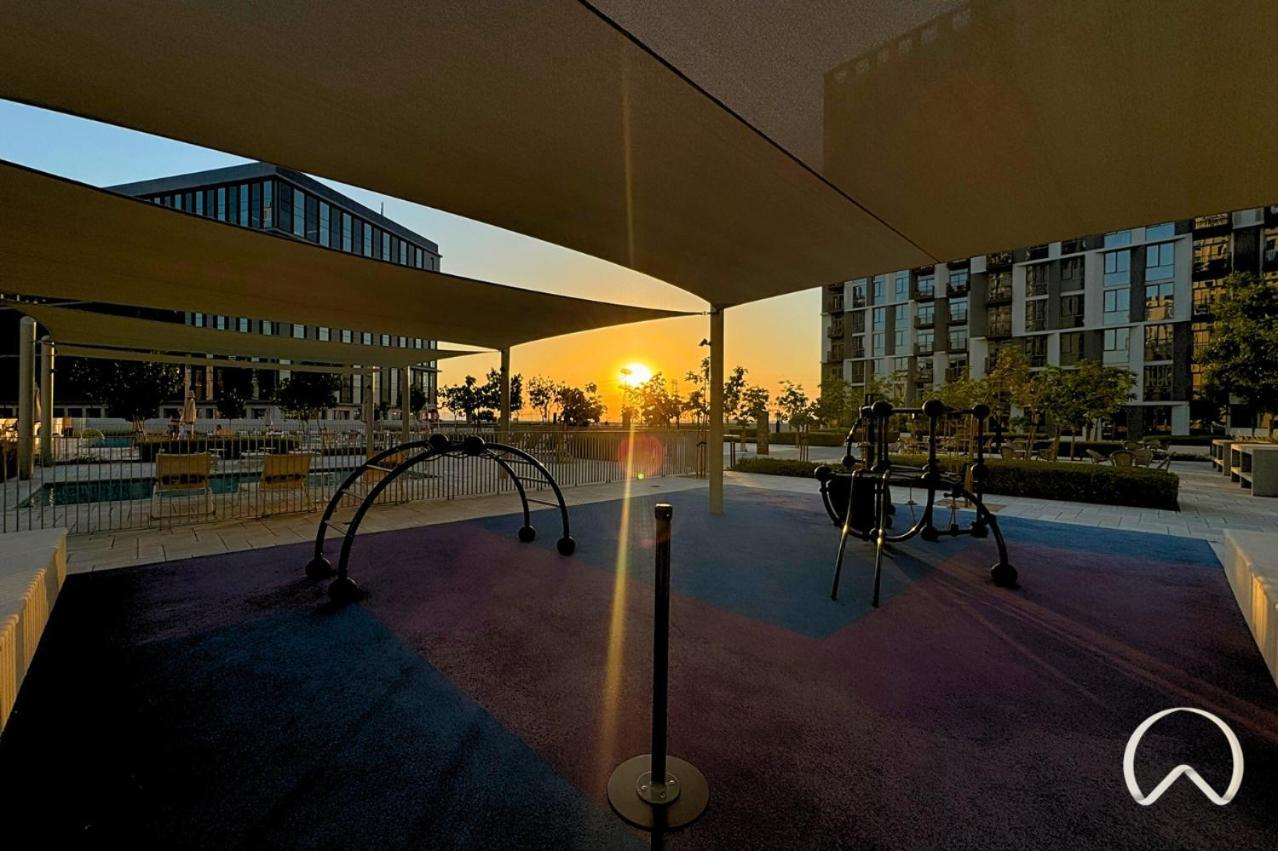 Oraya - Apt. With Skyline And Garden View Along With Apartment Dubai