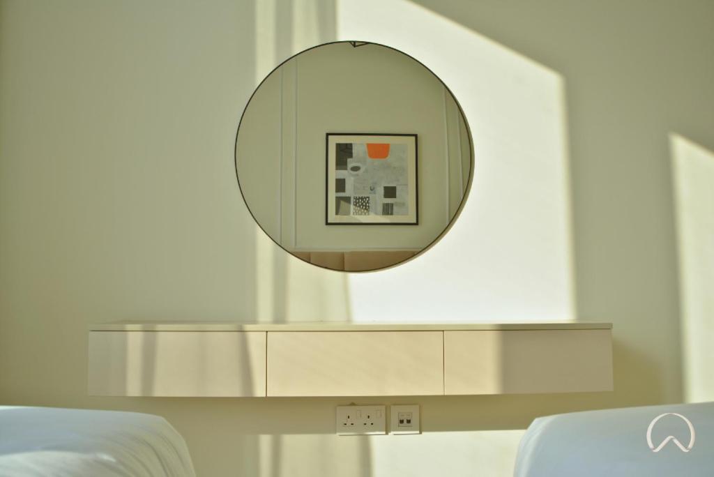 Oraya - Modern 5 Min Walk To Mall & Burj Views * Dubai