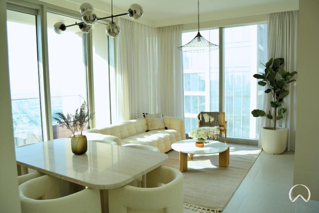 Oraya - Modern 5 Min Walk To Mall & Burj Views Apartment Dubai