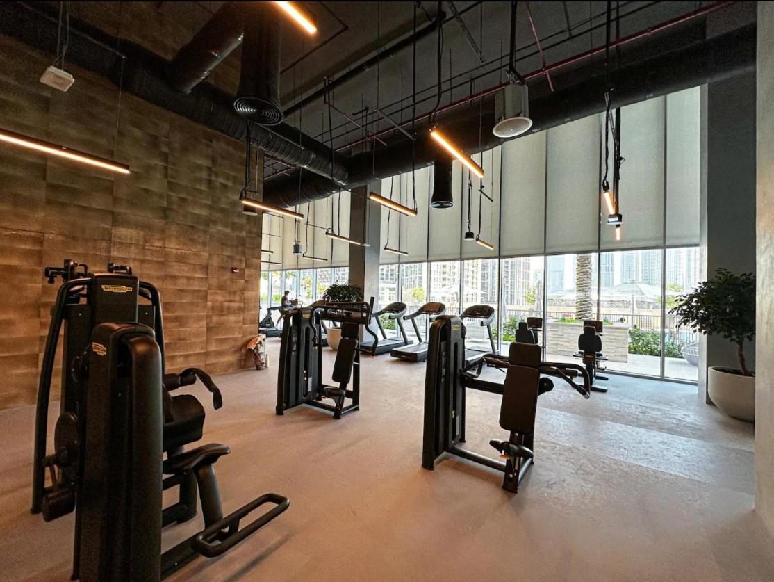 Oraya - Modern 5 Min Walk To Mall & Burj Views Dubai