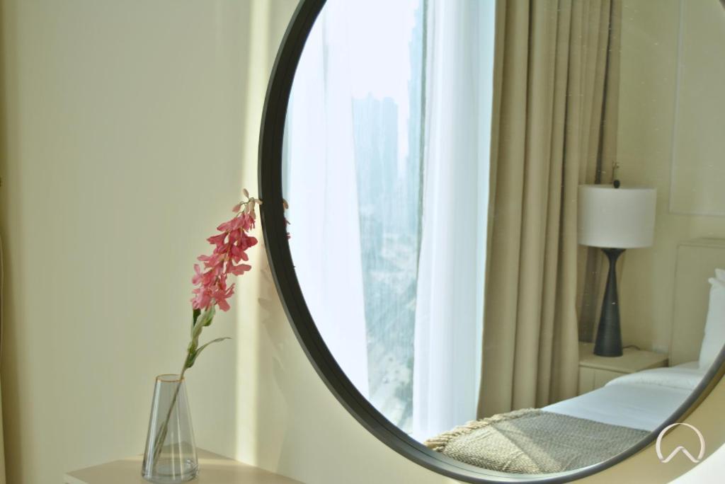 Oraya - Modern 5 Min Walk To Mall & Burj Views * Dubai