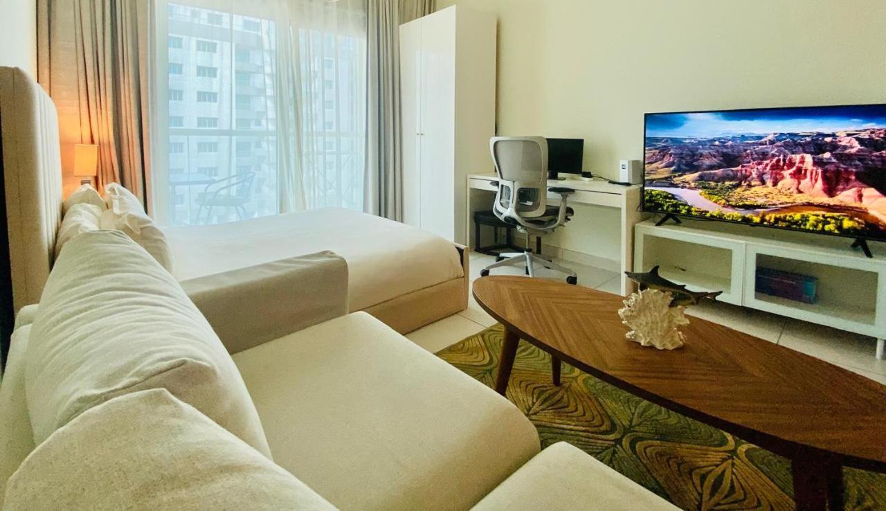 Apartment Full Sea View With Balcony - - 10 Min To Jbr -