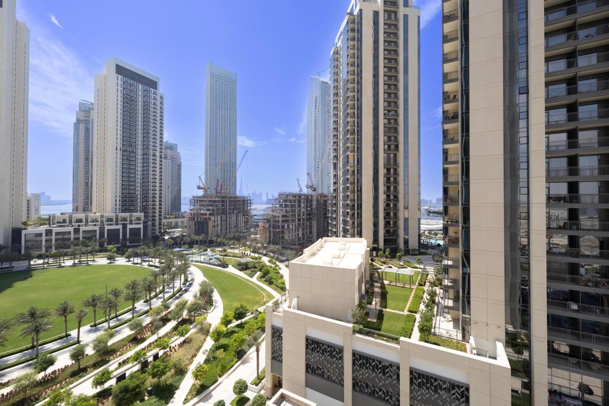 Apartamento Vibrant Living In The Center At Creek