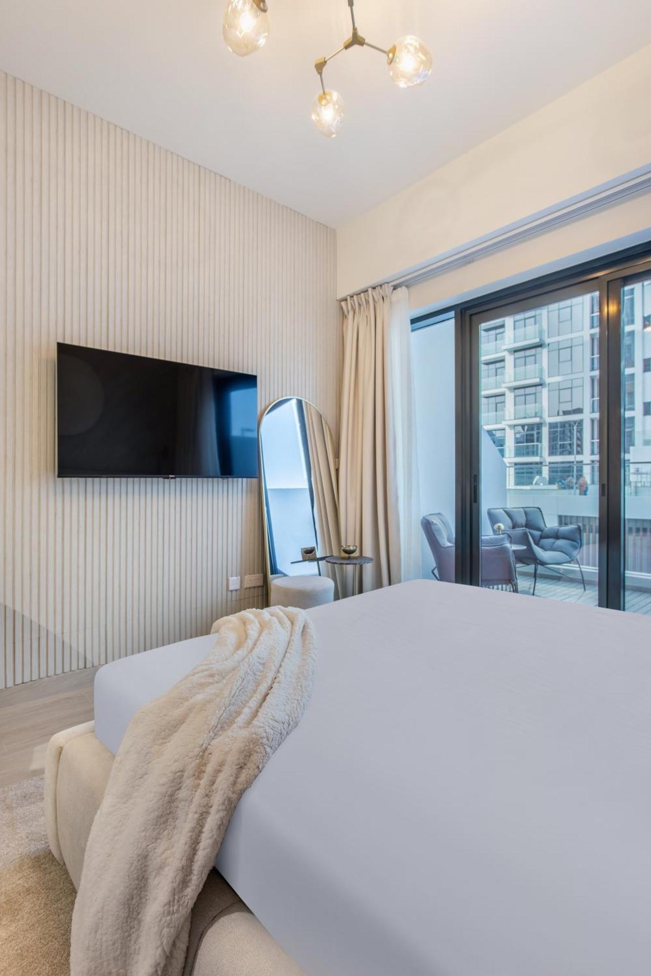 Apartment Cozy Stunning Views Fits 2 Adults *