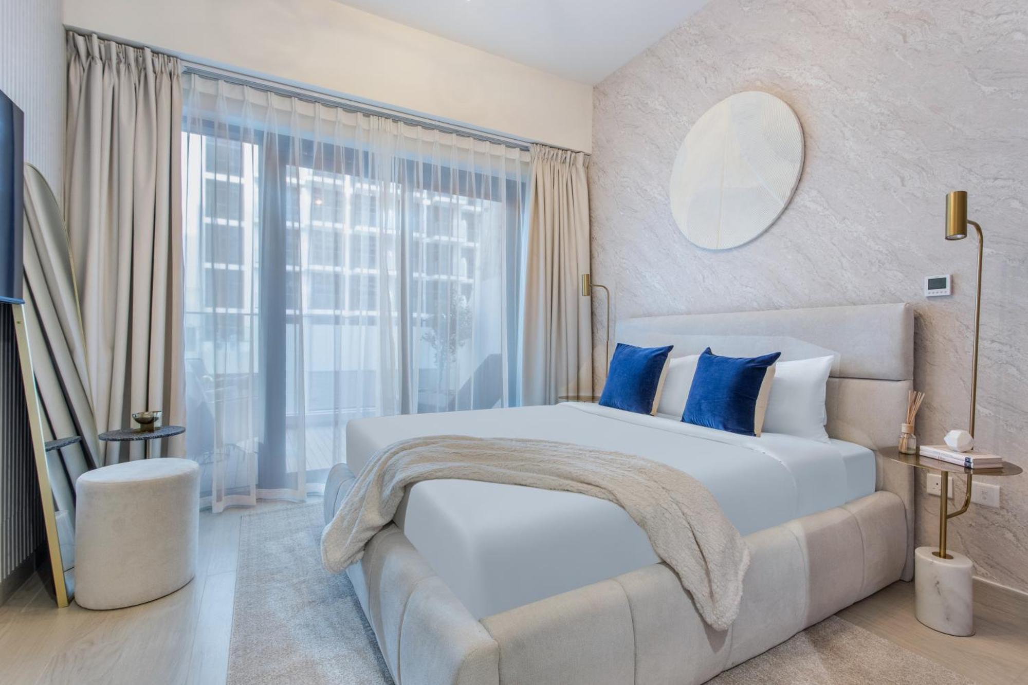 Cozy Stunning Views Fits 2 Adults Dubai
